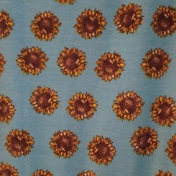 LuLa Roe - Picture 2 of 3